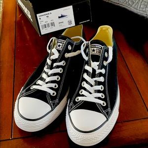 New low top Converse. Retail $55 W- 11 M- 9 Black